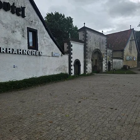 فندق Und Gaststaette Bierstuebchen Heiningen