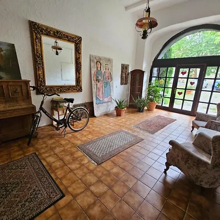 Und Gaststaette Bierstuebchen فندق Heiningen